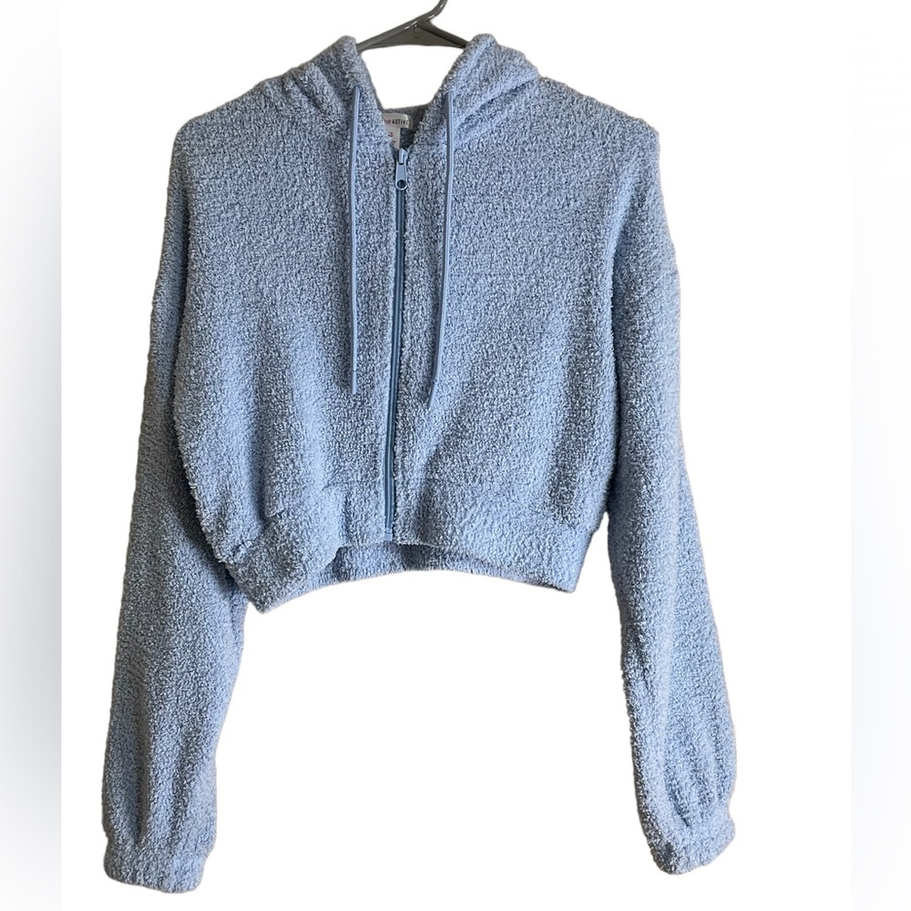 Blue Fuzzy Cropped Sweater 💙